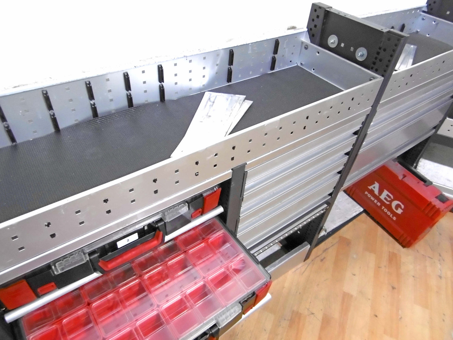 T-FES BAYERN/NÜRNBERG gebrauchte SORTIMOWÜRTH Fahrzeugeinrichtung Vito T 6 Crafter