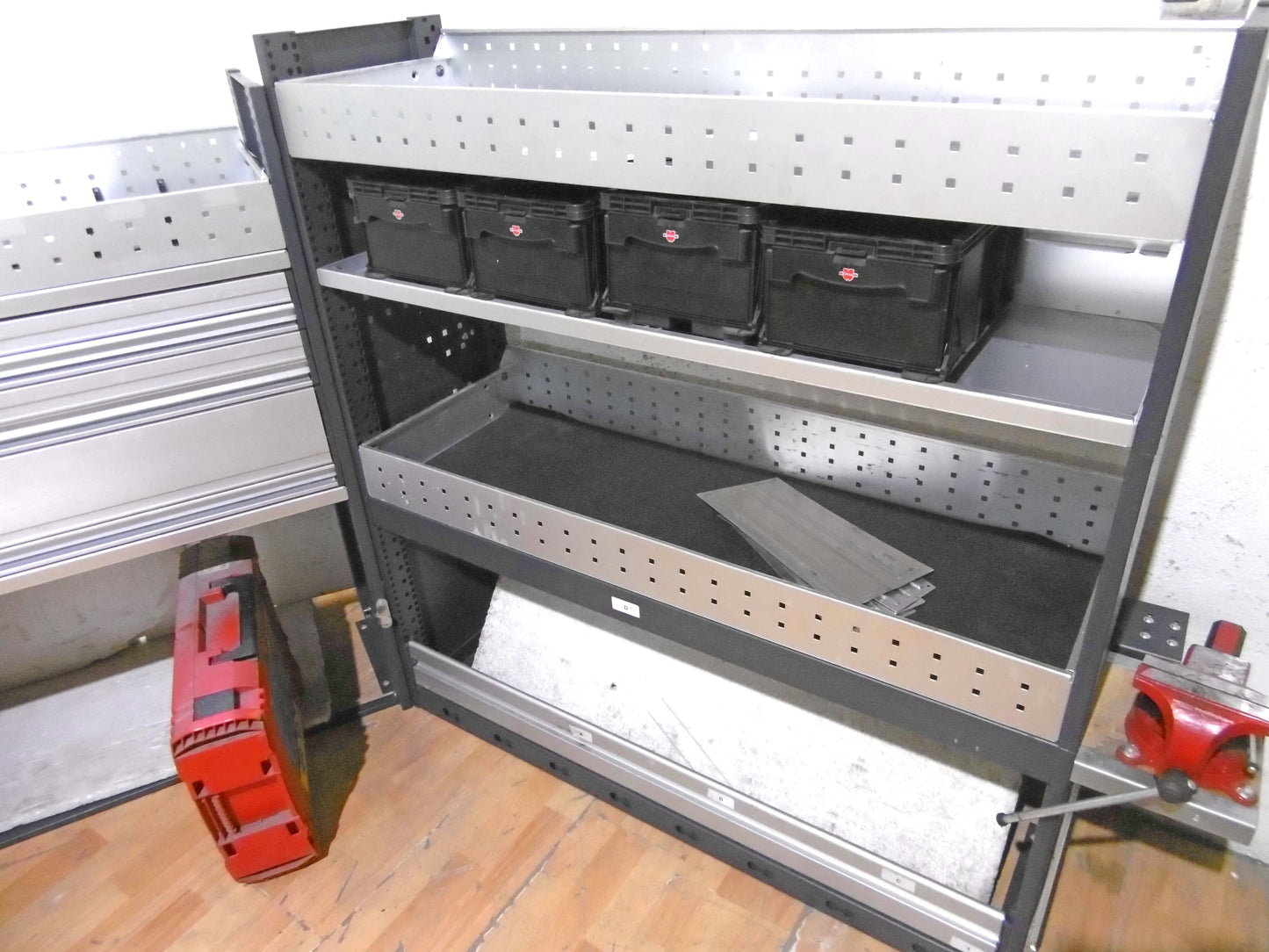 T-FES BAYERN/NÜRNBERG gebrauchte SORTIMOWÜRTH Fahrzeugeinrichtung Vito T 6 Crafter