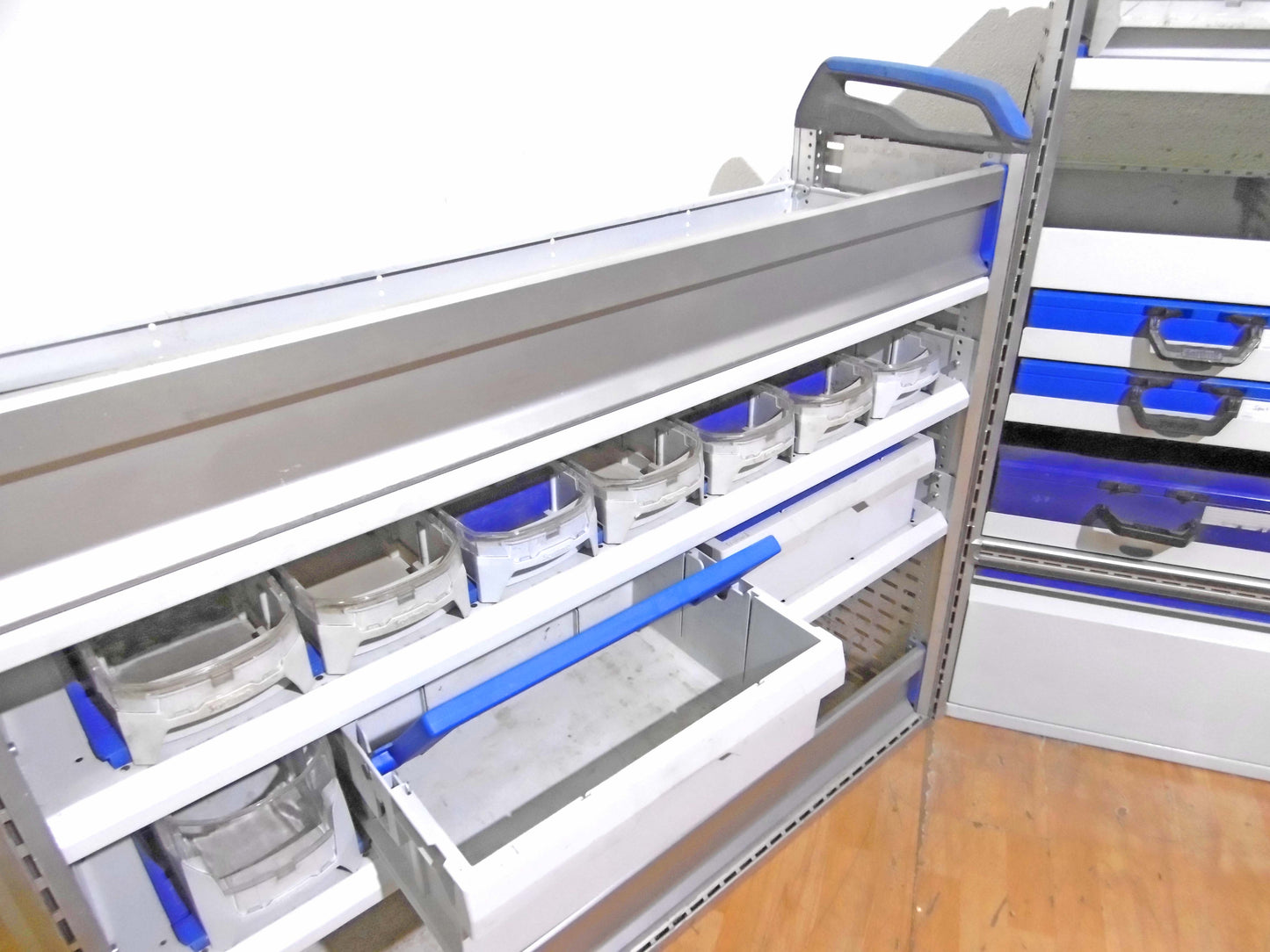 T-FES BAYERN/NÜRNBERG gebrauchte SORTIMO Fahrzeugeinrichtung T 5/6 Custom Transit